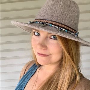 Meet your Posher, Alexandra